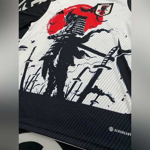 Adidas Special Edition Anime Japan Shogun
Samurai Sword Soccer Jersey Kit - Picture 2 of 5